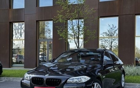 BMW 5 серия, 2012 год, 900 000 рублей, 1 фотография