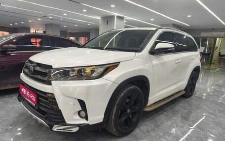 Toyota Highlander III, 2020 год, 3 470 000 рублей, 1 фотография