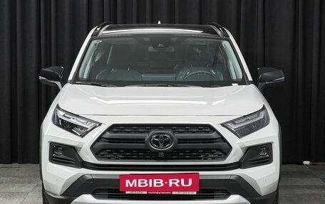 Toyota RAV4, 2024 год, 4 450 000 рублей, 2 фотография