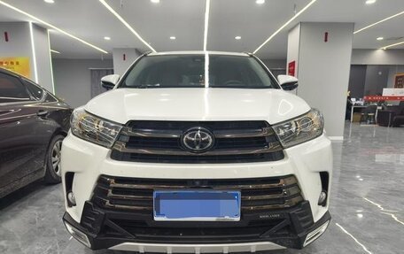 Toyota Highlander III, 2020 год, 3 470 000 рублей, 2 фотография