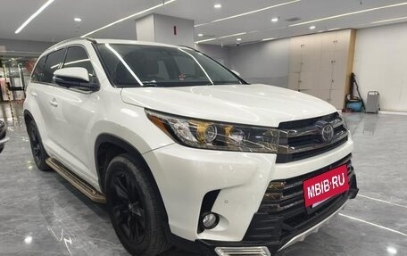 Toyota Highlander III, 2020 год, 3 470 000 рублей, 3 фотография