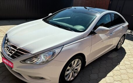 Hyundai Sonata VI, 2012 год, 1 890 000 рублей, 2 фотография