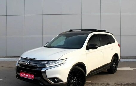 Mitsubishi Outlander III рестайлинг 3, 2021 год, 2 950 000 рублей, 1 фотография