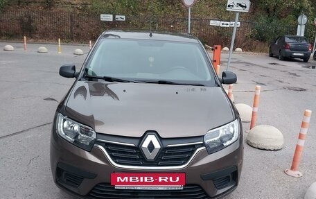 Renault Logan II, 2018 год, 1 100 000 рублей, 4 фотография