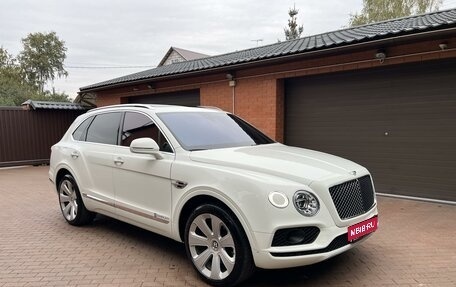 Bentley Bentayga I, 2018 год, 13 500 000 рублей, 1 фотография