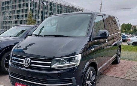 Volkswagen Multivan T6 рестайлинг, 2019 год, 5 800 000 рублей, 1 фотография