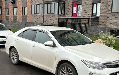 Toyota Camry, 2017 год, 2 550 000 рублей, 2 фотография