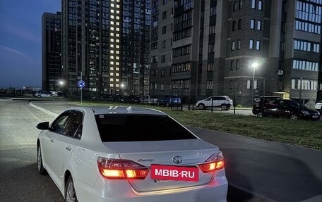 Toyota Camry, 2017 год, 2 550 000 рублей, 4 фотография