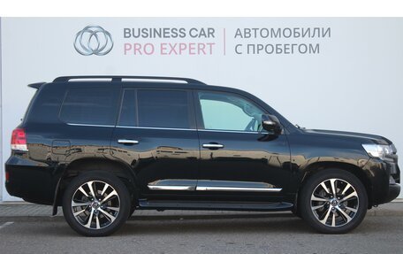 Toyota Land Cruiser 200, 2015 год, 5 580 000 рублей, 6 фотография