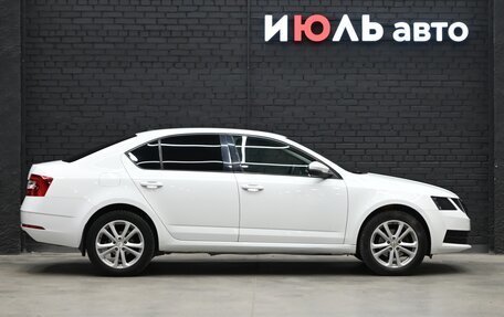 Skoda Octavia, 2017 год, 1 600 000 рублей, 8 фотография