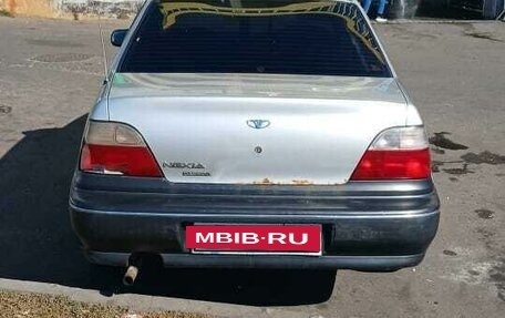 Daewoo Nexia I рестайлинг, 2002 год, 160 000 рублей, 8 фотография