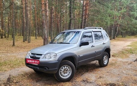 Chevrolet Niva I рестайлинг, 2015 год, 700 000 рублей, 6 фотография