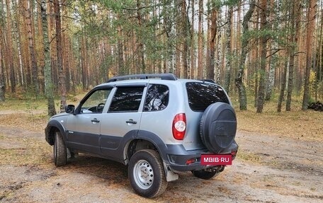 Chevrolet Niva I рестайлинг, 2015 год, 700 000 рублей, 7 фотография