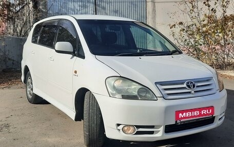 Toyota Ipsum II, 2002 год, 1 040 000 рублей, 14 фотография