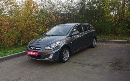 Hyundai Solaris II рестайлинг, 2012 год, 770 000 рублей, 3 фотография