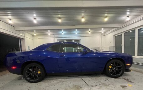 Dodge Challenger III рестайлинг 2, 2020 год, 4 400 000 рублей, 4 фотография