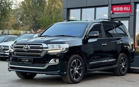 Toyota Land Cruiser 200, 2019 год, 8 000 000 рублей, 10 фотография