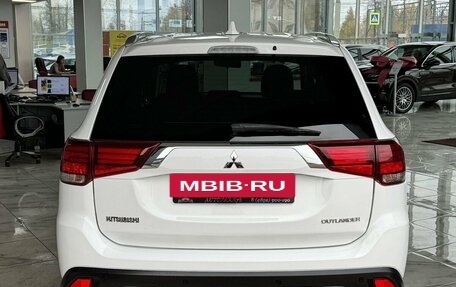 Mitsubishi Outlander III рестайлинг 3, 2019 год, 2 249 000 рублей, 7 фотография