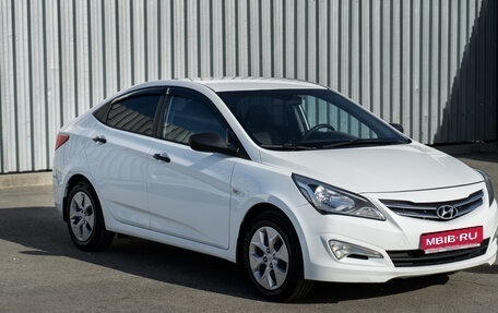 Hyundai Solaris II рестайлинг, 2015 год, 979 000 рублей, 1 фотография