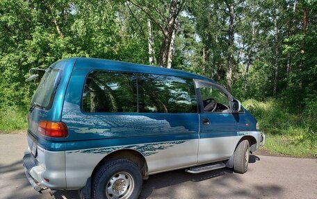 Mitsubishi Delica IV, 1997 год, 1 350 000 рублей, 2 фотография