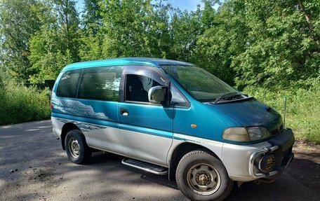 Mitsubishi Delica IV, 1997 год, 1 350 000 рублей, 6 фотография