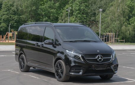 Mercedes-Benz V-Класс, 2023 год, 14 500 000 рублей, 2 фотография