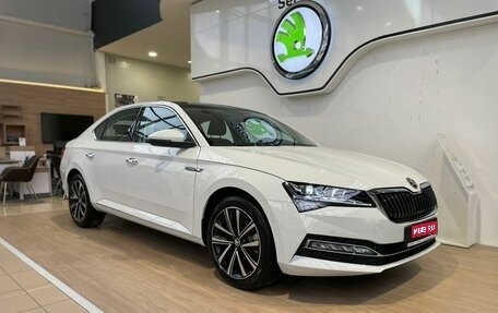 Skoda Superb III рестайлинг, 2024 год, 4 300 000 рублей, 1 фотография