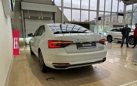 Skoda Superb III рестайлинг, 2024 год, 4 300 000 рублей, 8 фотография