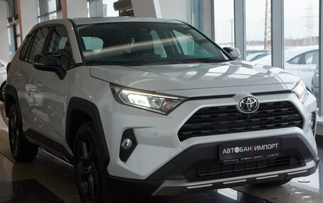 Toyota RAV4, 2024 год, 4 899 900 рублей, 28 фотография