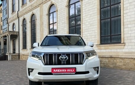 Toyota Land Cruiser Prado 150 рестайлинг 2, 2019 год, 4 900 000 рублей, 1 фотография