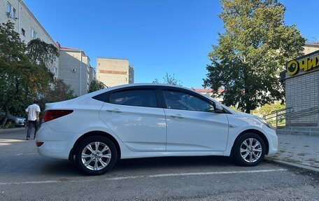 Hyundai Solaris II рестайлинг, 2011 год, 985 000 рублей, 6 фотография