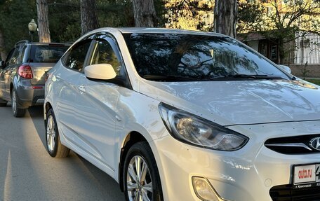 Hyundai Solaris II рестайлинг, 2011 год, 985 000 рублей, 18 фотография