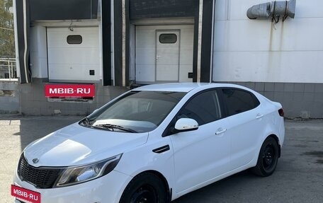 KIA Rio III рестайлинг, 2012 год, 680 000 рублей, 2 фотография