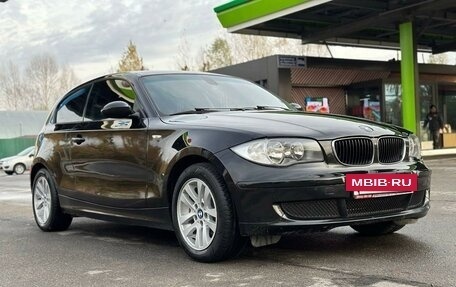 BMW 1 серия, 2008 год, 715 000 рублей, 24 фотография