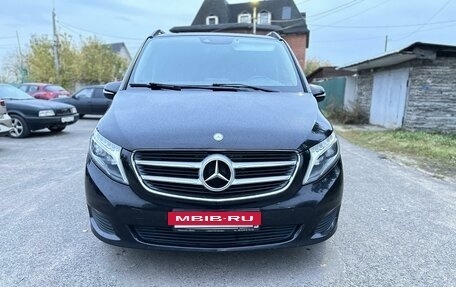 Mercedes-Benz V-Класс, 2016 год, 3 990 000 рублей, 6 фотография