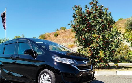 Honda Freed II, 2017 год, 1 895 000 рублей, 1 фотография