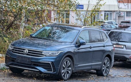 Volkswagen Tiguan II, 2021 год, 4 600 000 рублей, 26 фотография