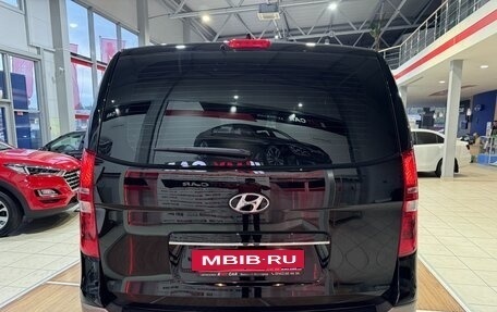 Hyundai H-1 II рестайлинг, 2018 год, 3 549 000 рублей, 7 фотография