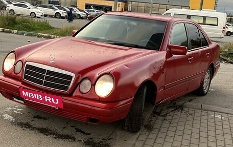 Mercedes-Benz E-Класс, 1997 год, 220 000 рублей, 2 фотография