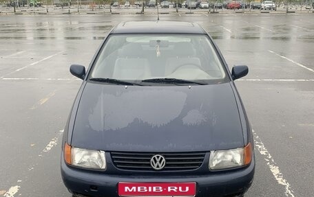 Volkswagen Polo III рестайлинг, 1997 год, 200 000 рублей, 1 фотография