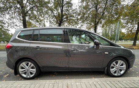 Opel Zafira C рестайлинг, 2014 год, 1 890 000 рублей, 5 фотография