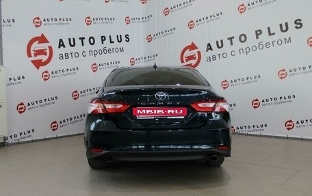 Toyota Camry, 2018 год, 2 670 000 рублей, 6 фотография