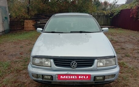 Volkswagen Passat B4, 1994 год, 300 000 рублей, 2 фотография