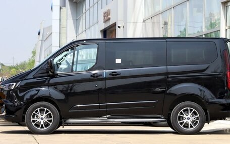 Ford Tourneo Custom I рестайлинг, 2024 год, 4 895 000 рублей, 7 фотография