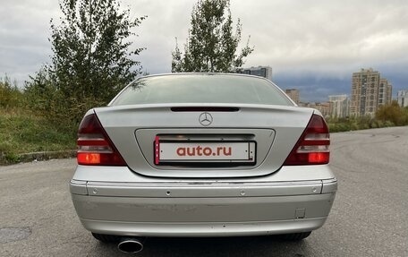 Mercedes-Benz C-Класс, 2005 год, 650 000 рублей, 12 фотография