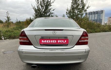 Mercedes-Benz C-Класс, 2005 год, 650 000 рублей, 13 фотография