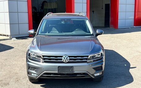 Volkswagen Tiguan II, 2020 год, 3 430 000 рублей, 3 фотография