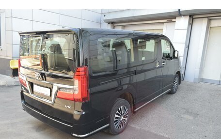 Toyota HiAce H300, 2021 год, 6 690 000 рублей, 6 фотография