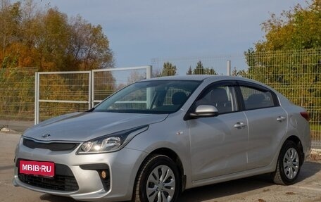 KIA Rio IV, 2018 год, 1 350 000 рублей, 1 фотография