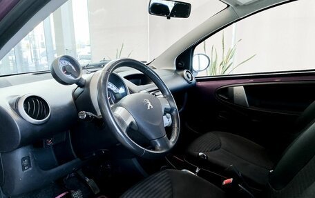 Peugeot 107 I рестайлинг, 2012 год, 607 000 рублей, 16 фотография